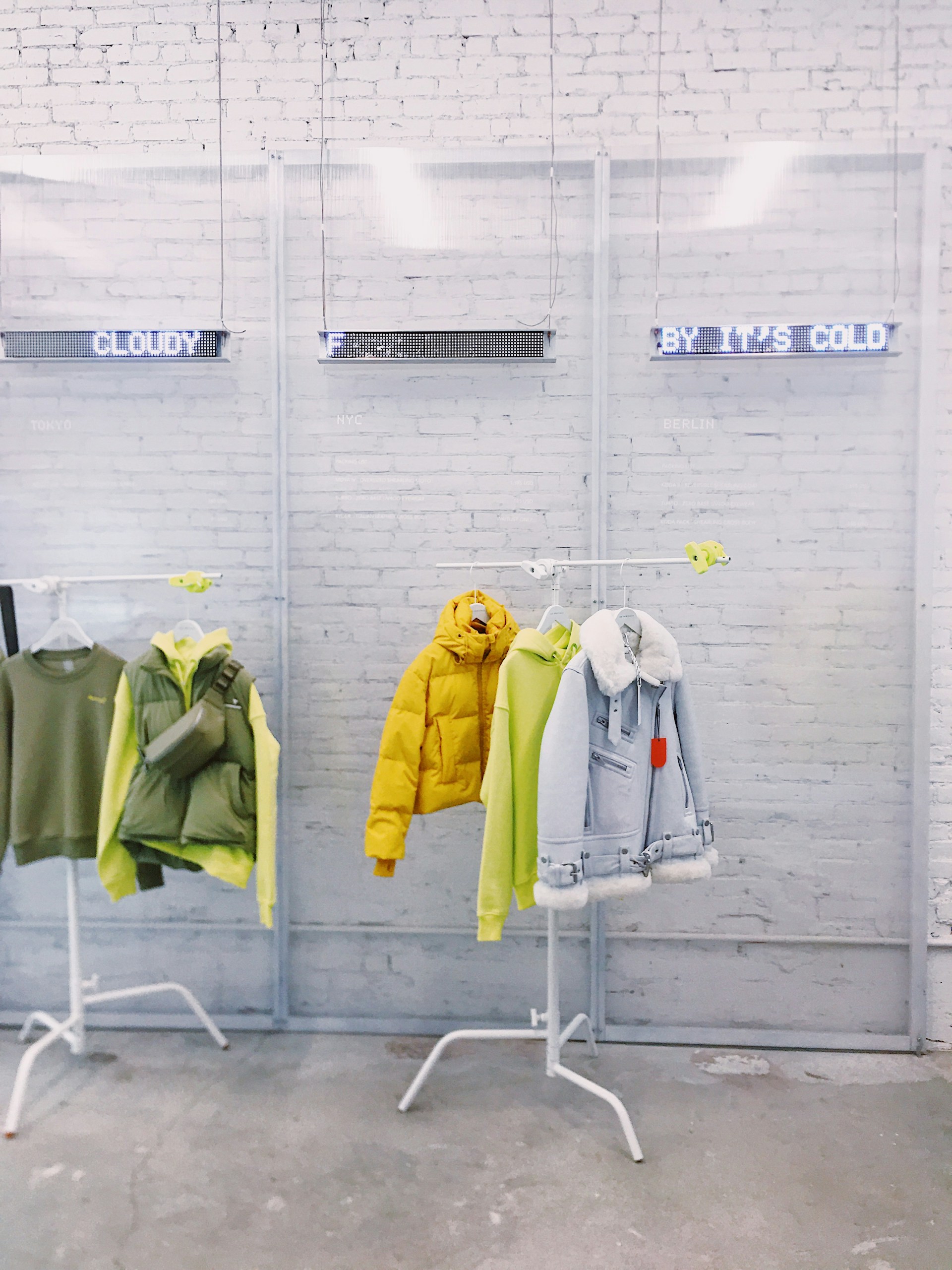 寬鬆短袖 TEE 穿搭示意